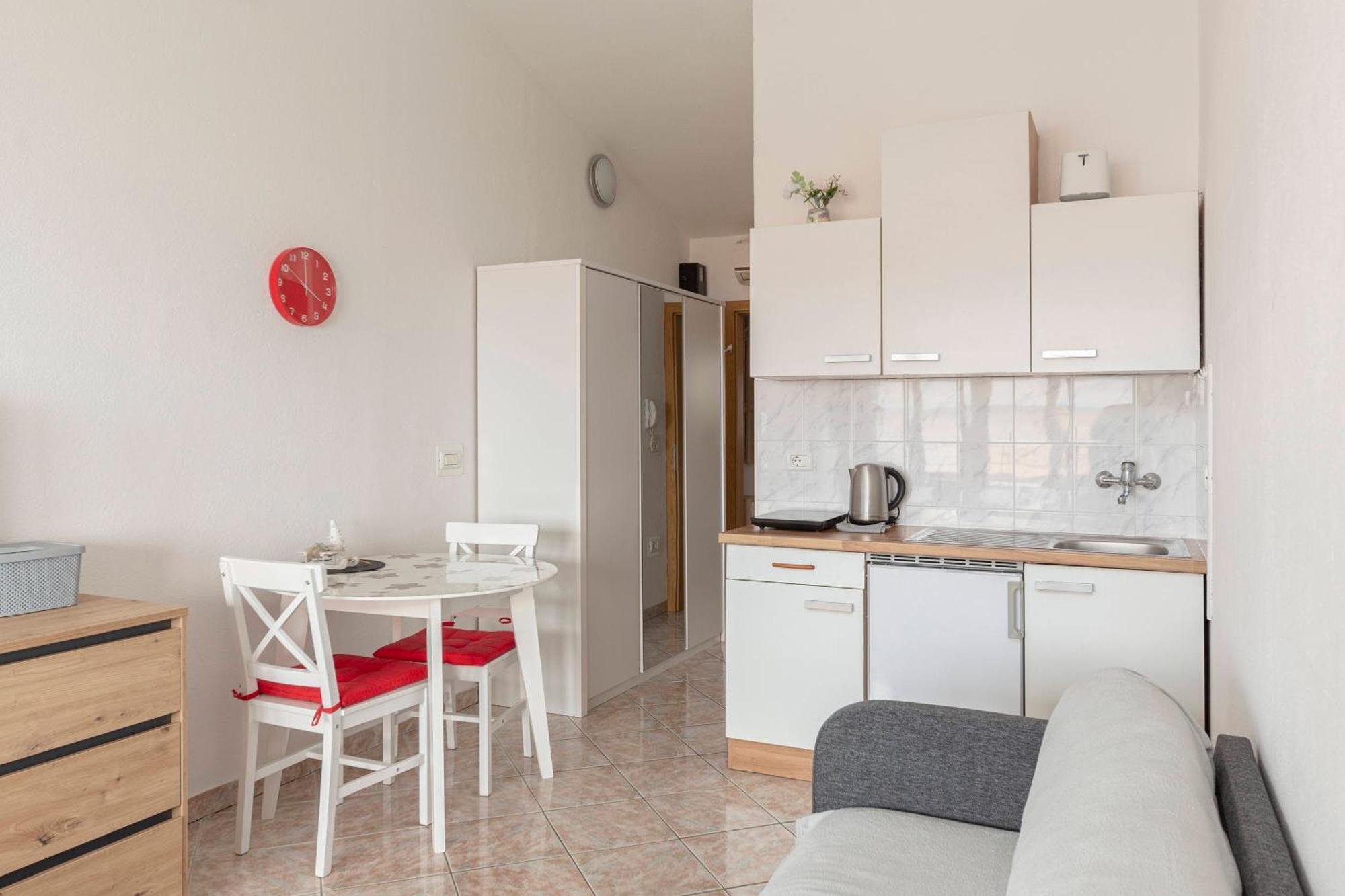 Apartma Gaja โคเปร์ ภายนอก รูปภาพ