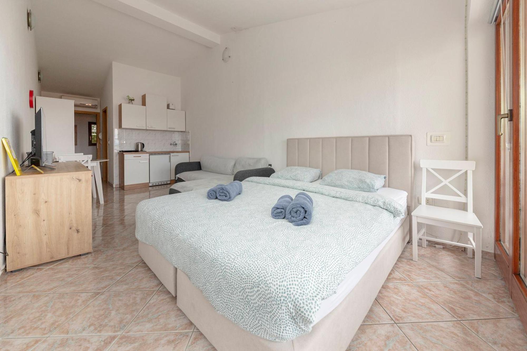 Apartma Gaja โคเปร์ ภายนอก รูปภาพ